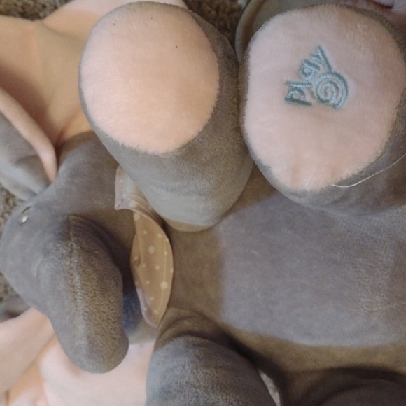 Peek a Boo elephant - Picture 3 of 6